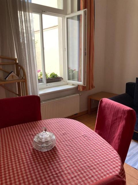 Aparthotel City 5 Прага Екстер'єр фото