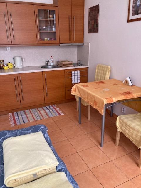 Aparthotel City 5 Прага Екстер'єр фото