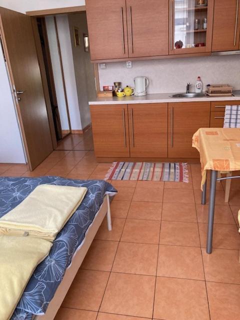 Aparthotel City 5 Прага Екстер'єр фото