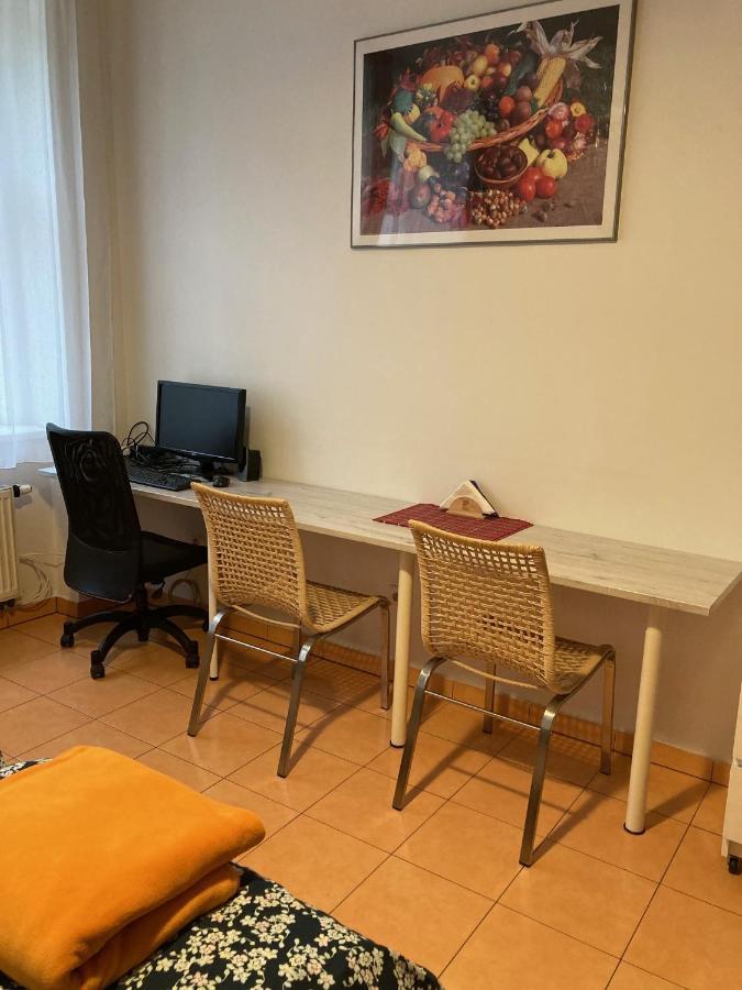 Aparthotel City 5 Прага Екстер'єр фото